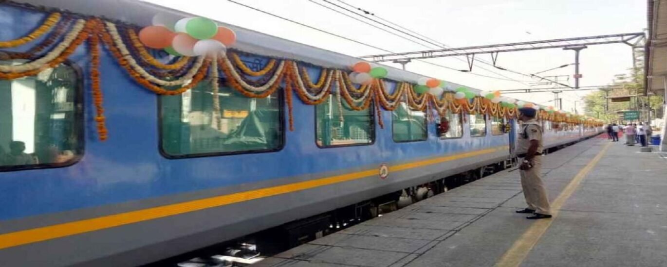 Best Delhi to Agra Trains - Top Information