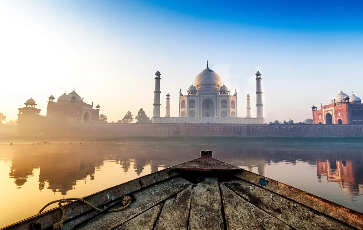 SHARING TAXI FOR AGRA TOUR